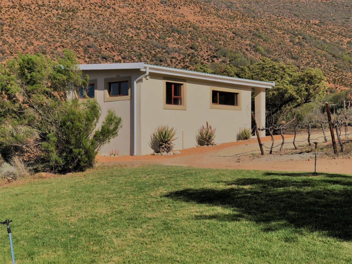 Hotel Oaksrest Vineyards Guest Farm Ladismith Exterior foto