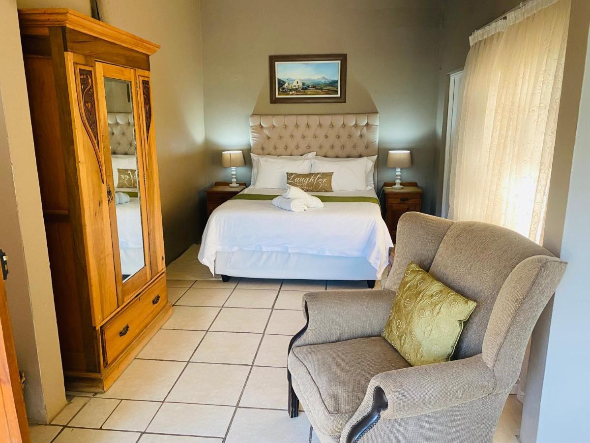Hotel Oaksrest Vineyards Guest Farm Ladismith Exterior foto