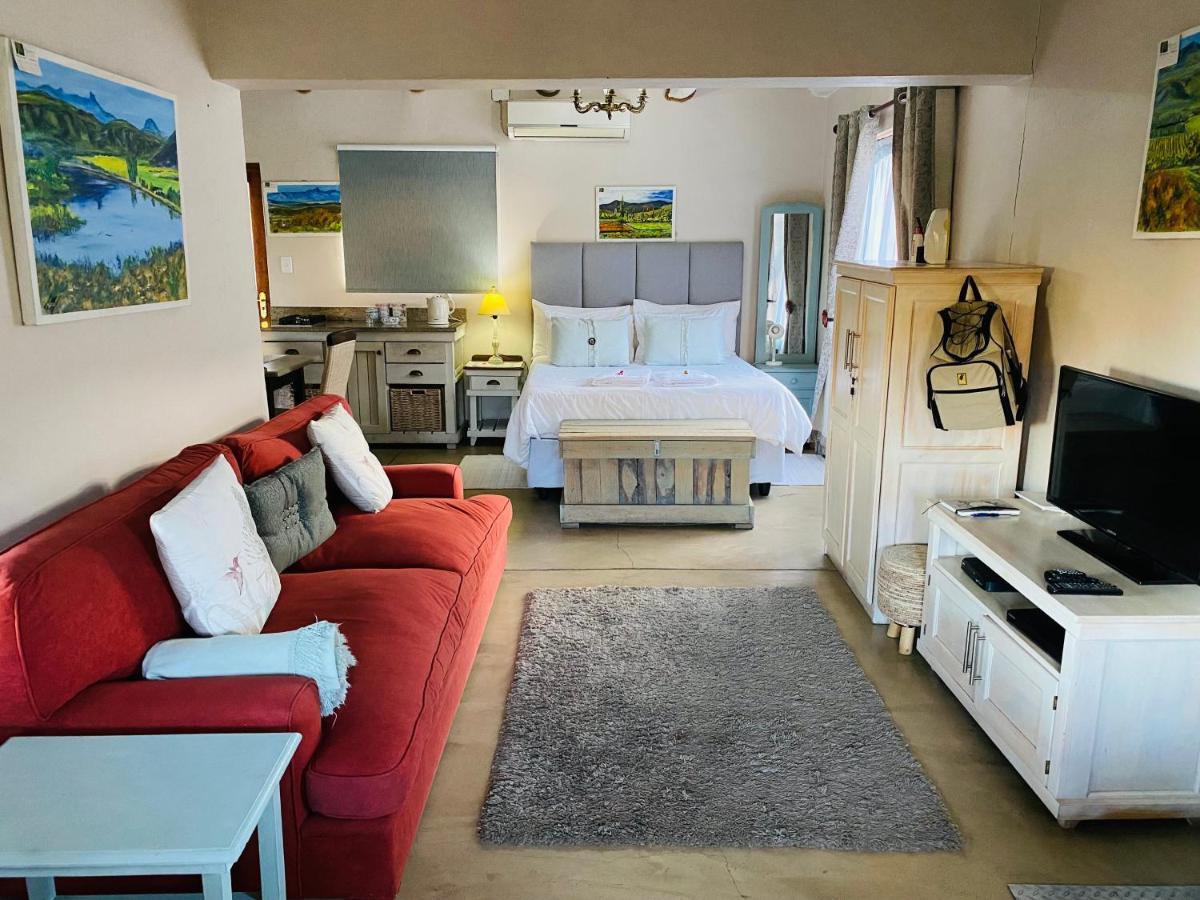 Hotel Oaksrest Vineyards Guest Farm Ladismith Exterior foto