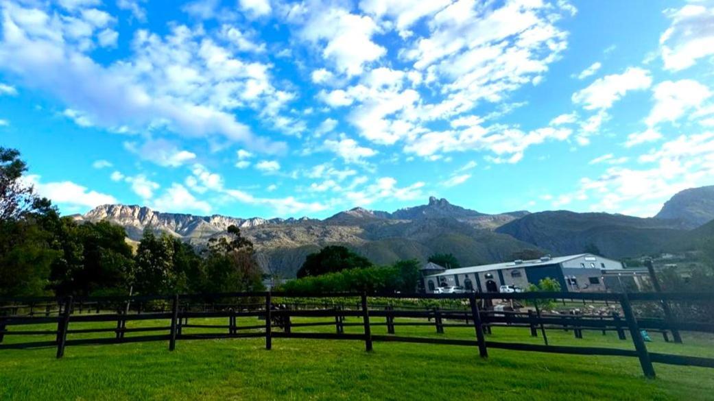 Hotel Oaksrest Vineyards Guest Farm Ladismith Exterior foto