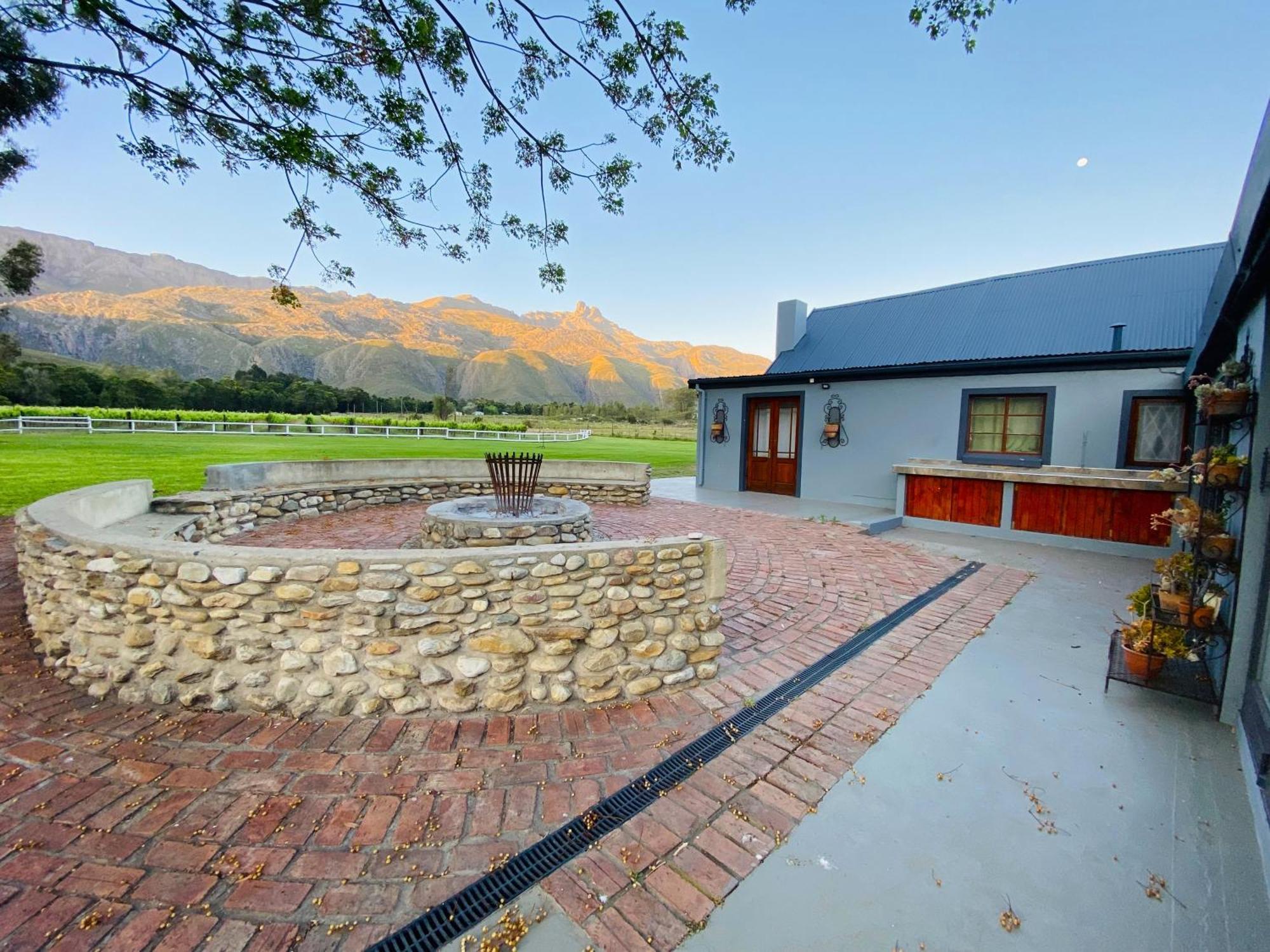 Hotel Oaksrest Vineyards Guest Farm Ladismith Exterior foto
